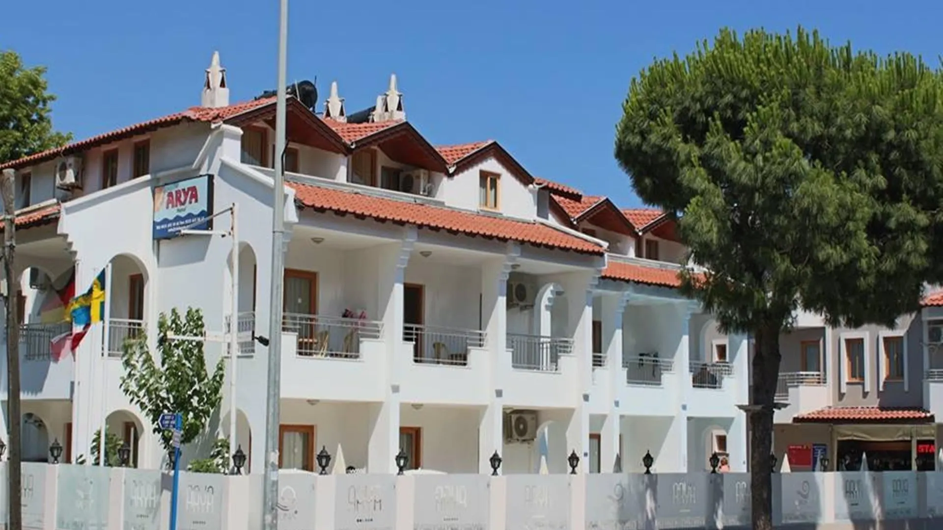 Arya Hotel İçmeler