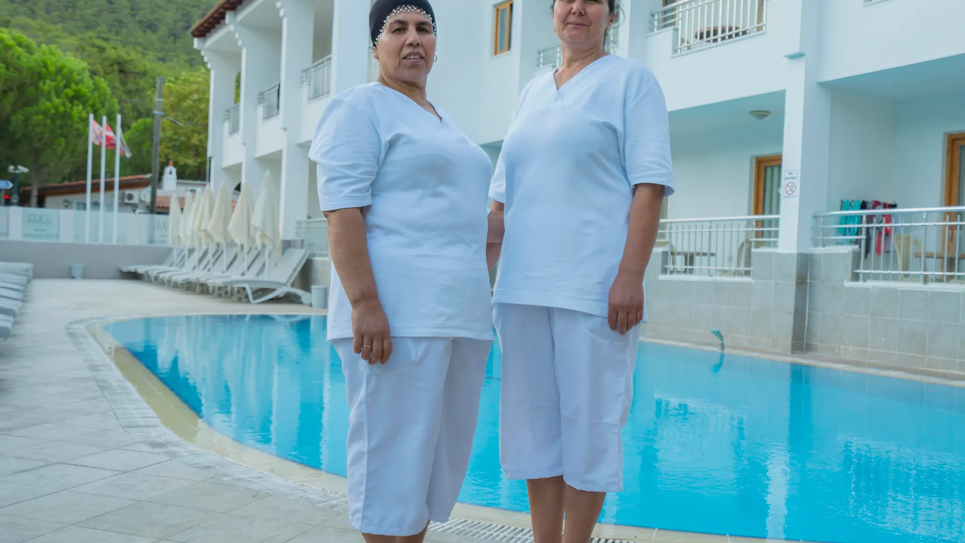 kontakty Arya Hotel