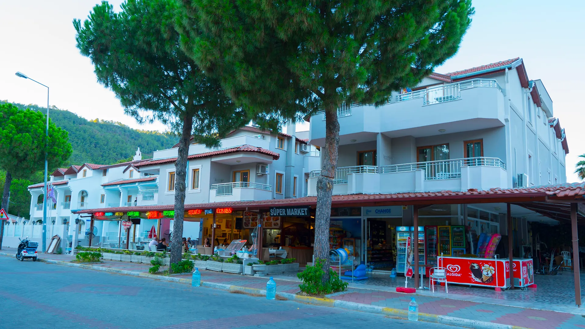 Arya Hotel İçmeler Turecko