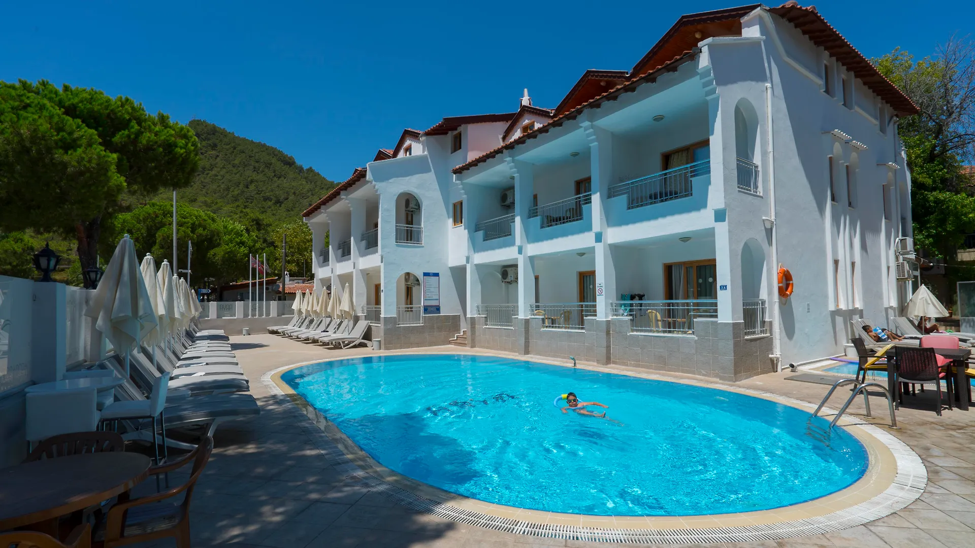 Arya Hotel İçmeler