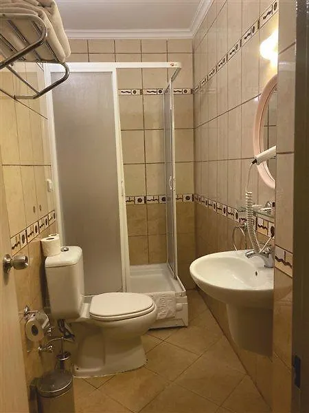 Arya Hotel İçmeler