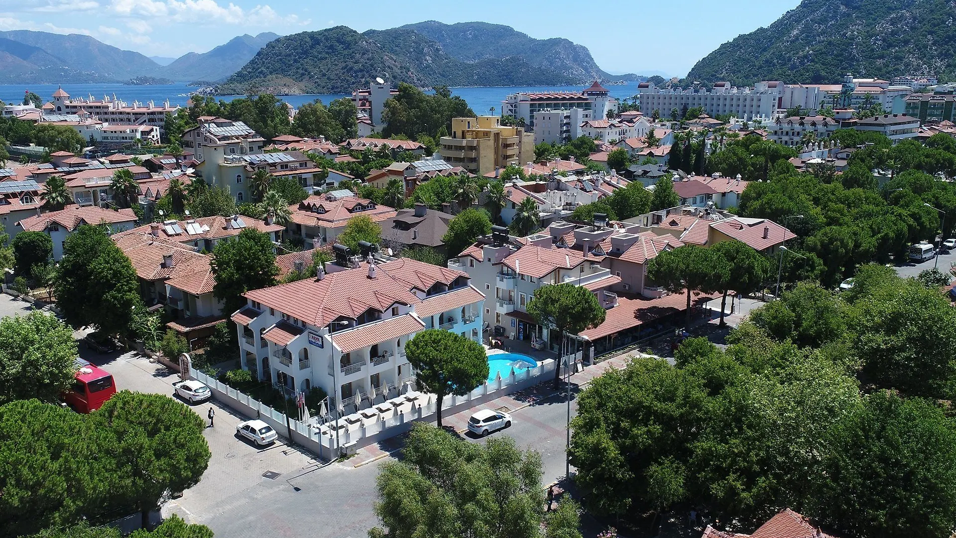Arya Hotel İçmeler