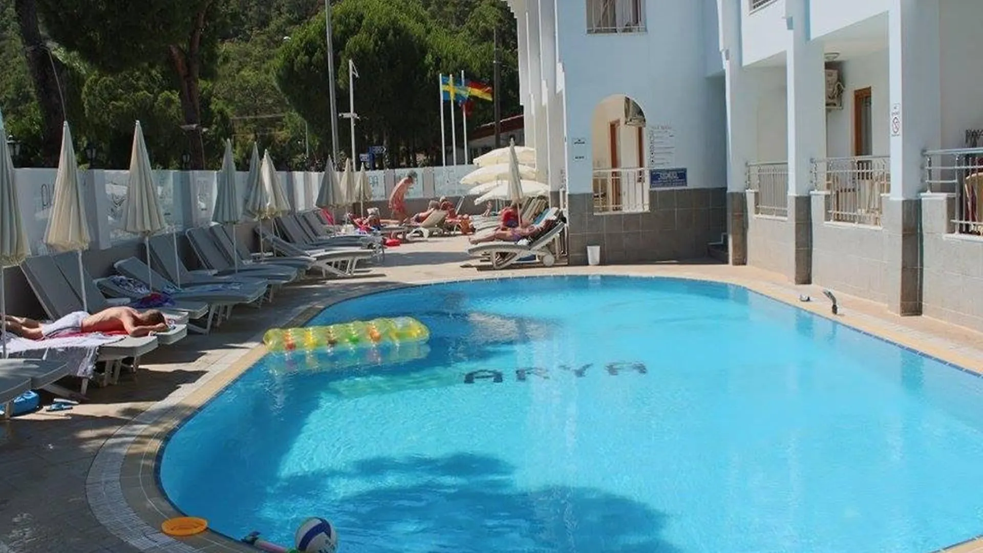 Arya Hotel イチュメレール