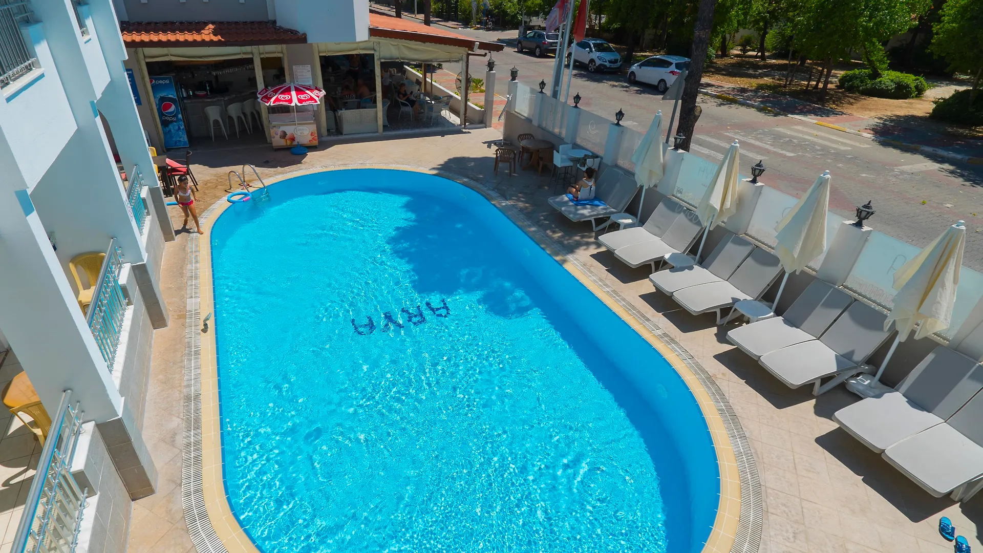 Arya Hotel イチュメレール