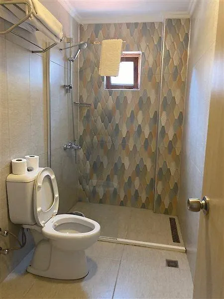 Arya Hotel イチュメレール 3*,